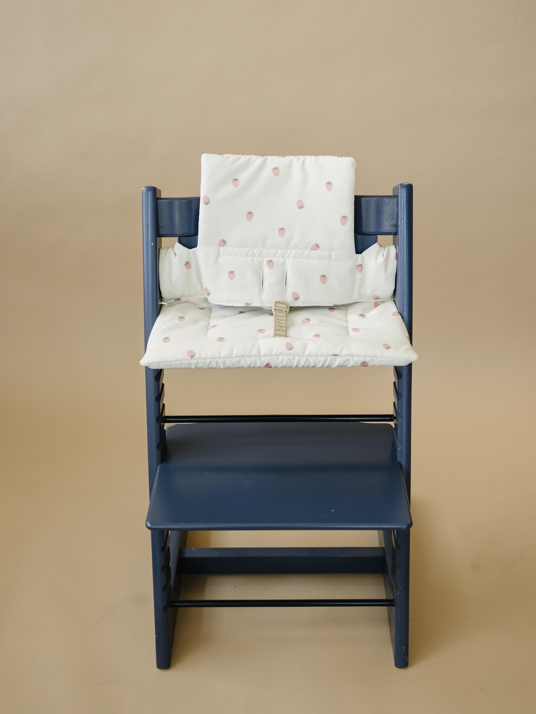non-toxic highchair cushion for Stokke Tripp Trapp in berry print
